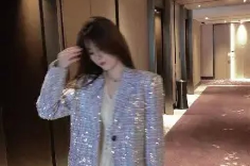 斗鱼女主播忘关摄像头私密画面流出！虚假人设彻底翻车